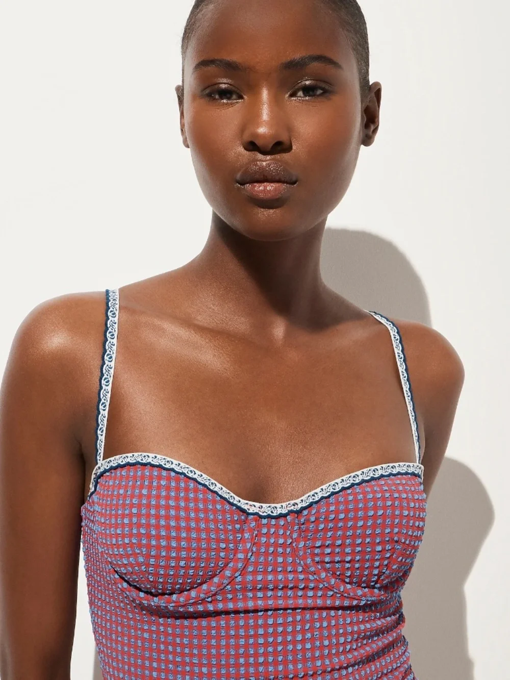Balconette underwire one-piece in scalloped gingham